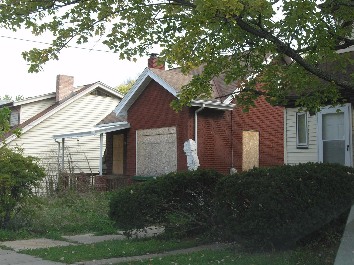 For Sale: 1264 Beech Ave Cincinnati, OH 45205
