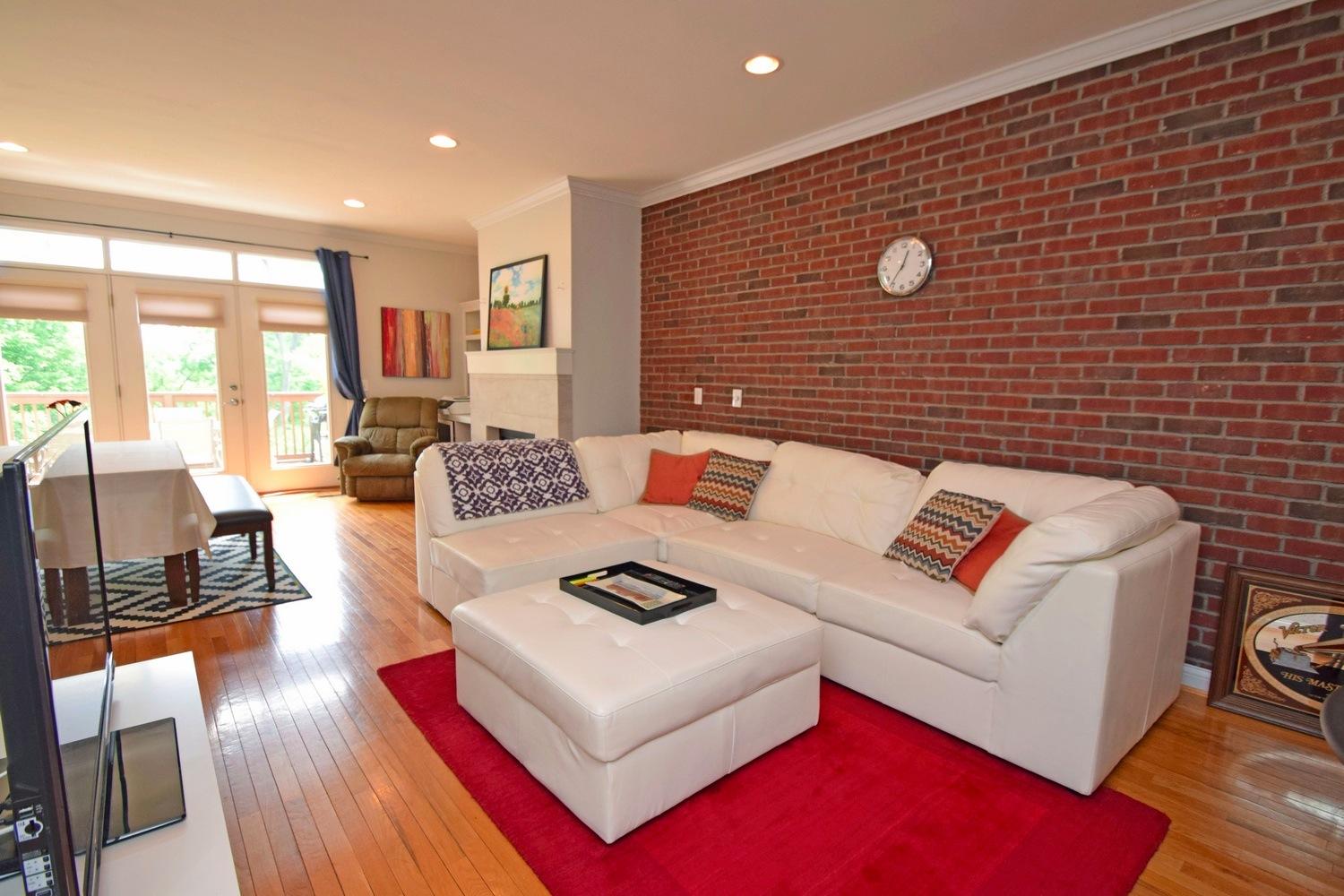 For Sale: 2548 Cleinview Ave Cincinnati, OH 45206