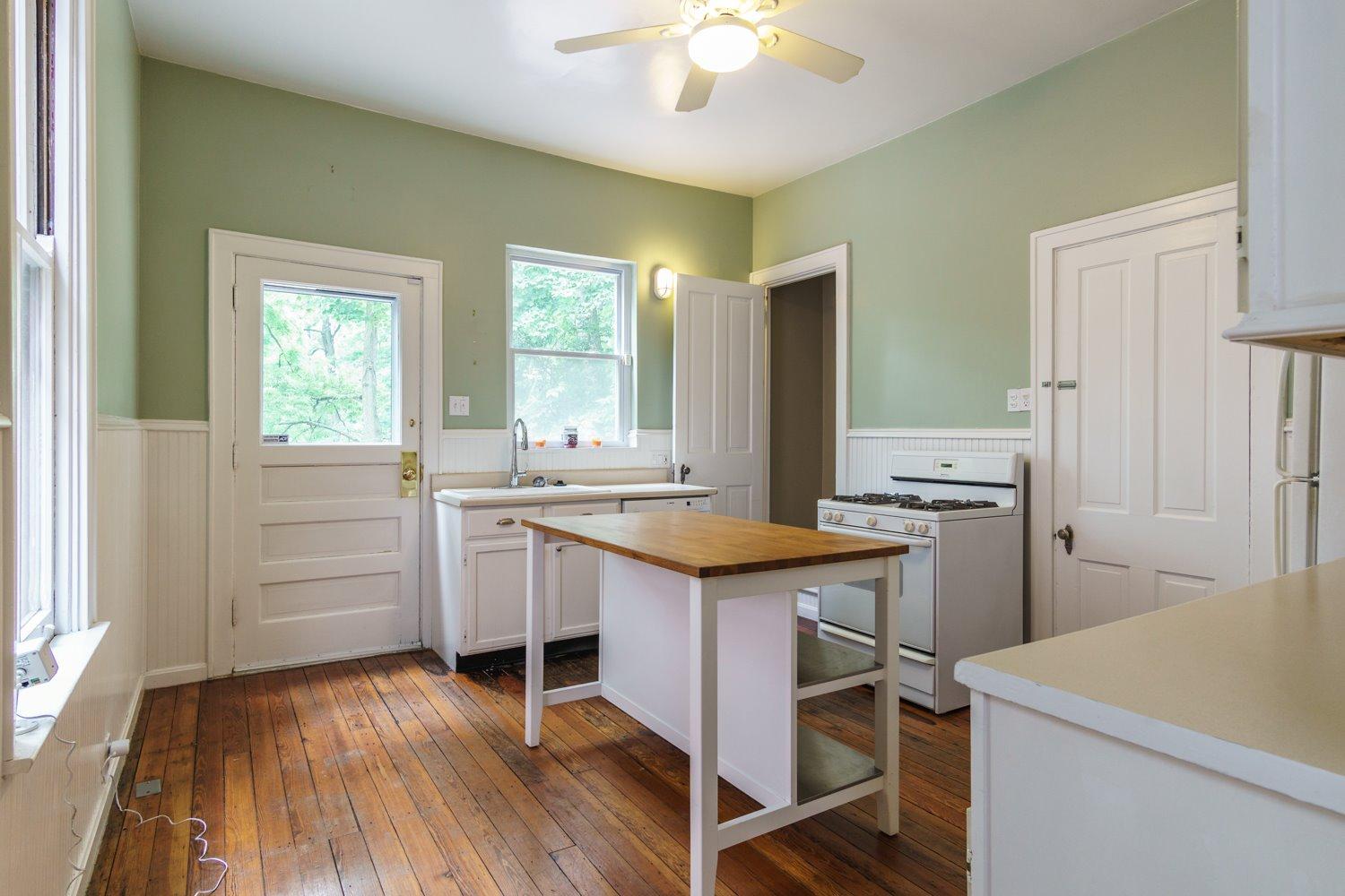 For Sale: 1931 Fairfax Ave Cincinnati, OH 45207