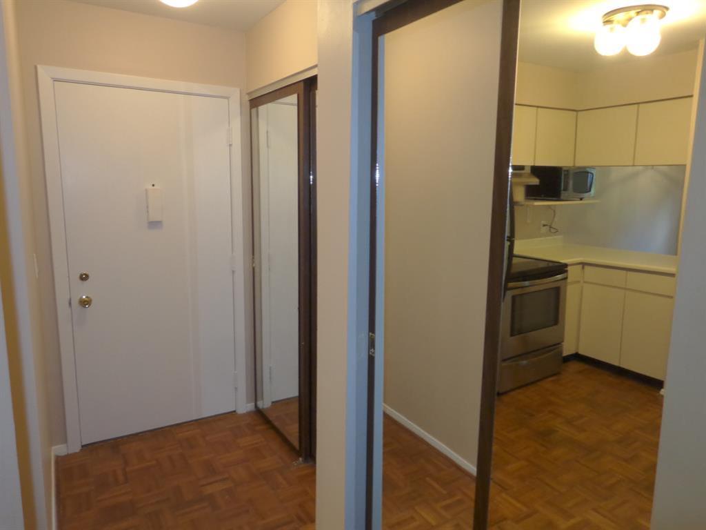 For Sale: 4326 Villa Dr #6 Cincinnati, OH 45208