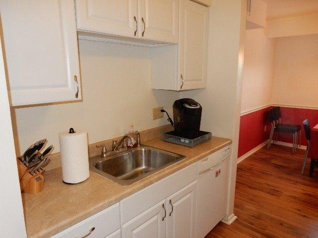 For Sale: 4326 Villa Dr #12 Cincinnati, OH 45208