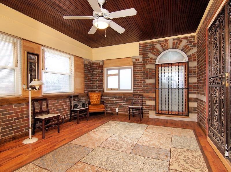 2848 Montana Ave, Cincinnati OH 45211