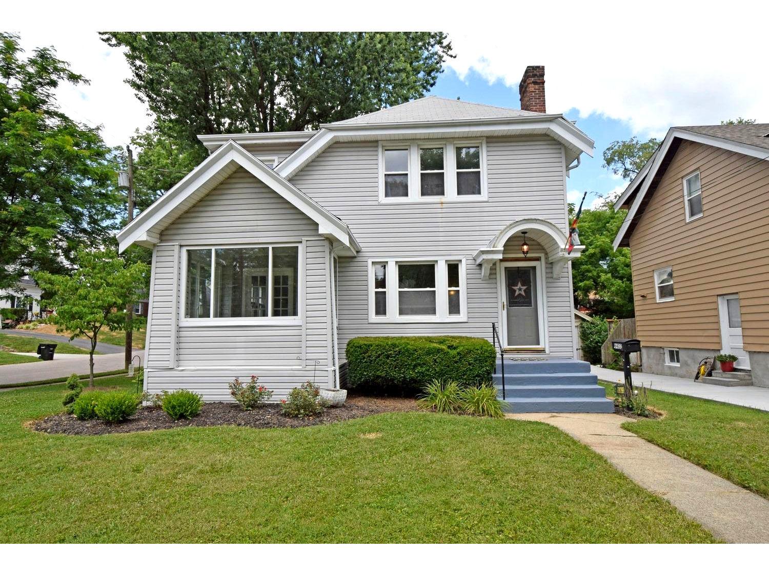 For Sale: 6422 Welton St Cincinnati, OH 45213