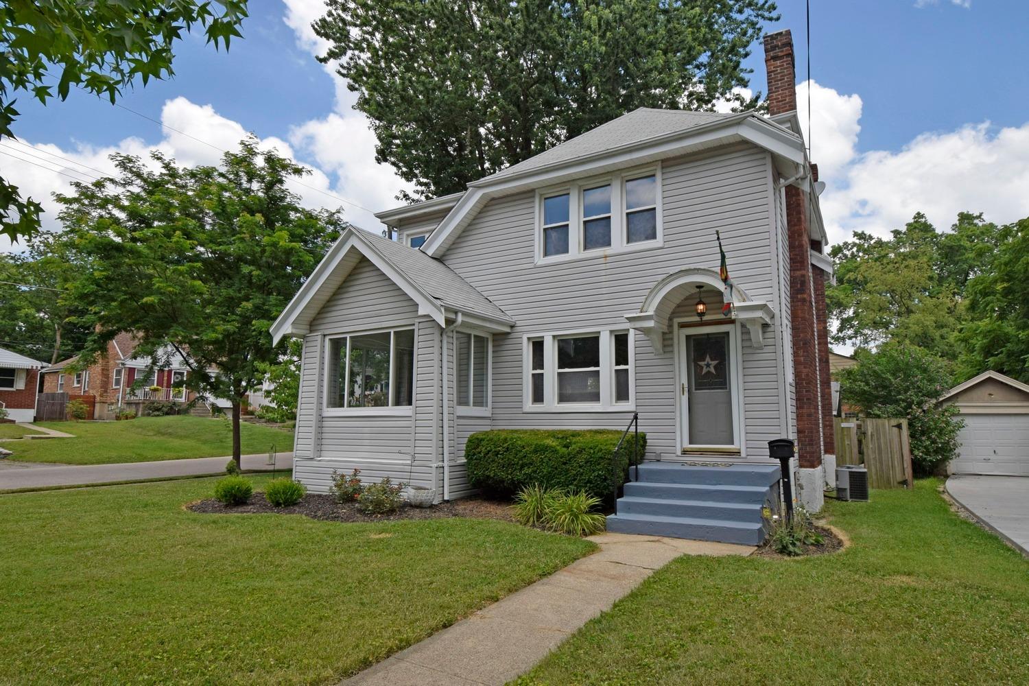 For Sale: 6422 Welton St Cincinnati, OH 45213