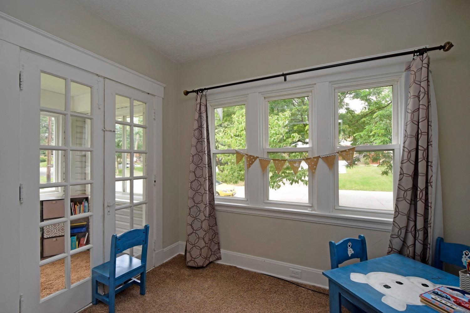 For Sale: 6422 Welton St Cincinnati, OH 45213
