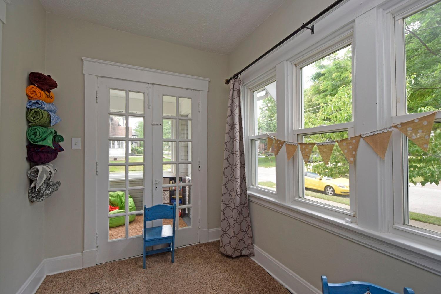 For Sale: 6422 Welton St Cincinnati, OH 45213