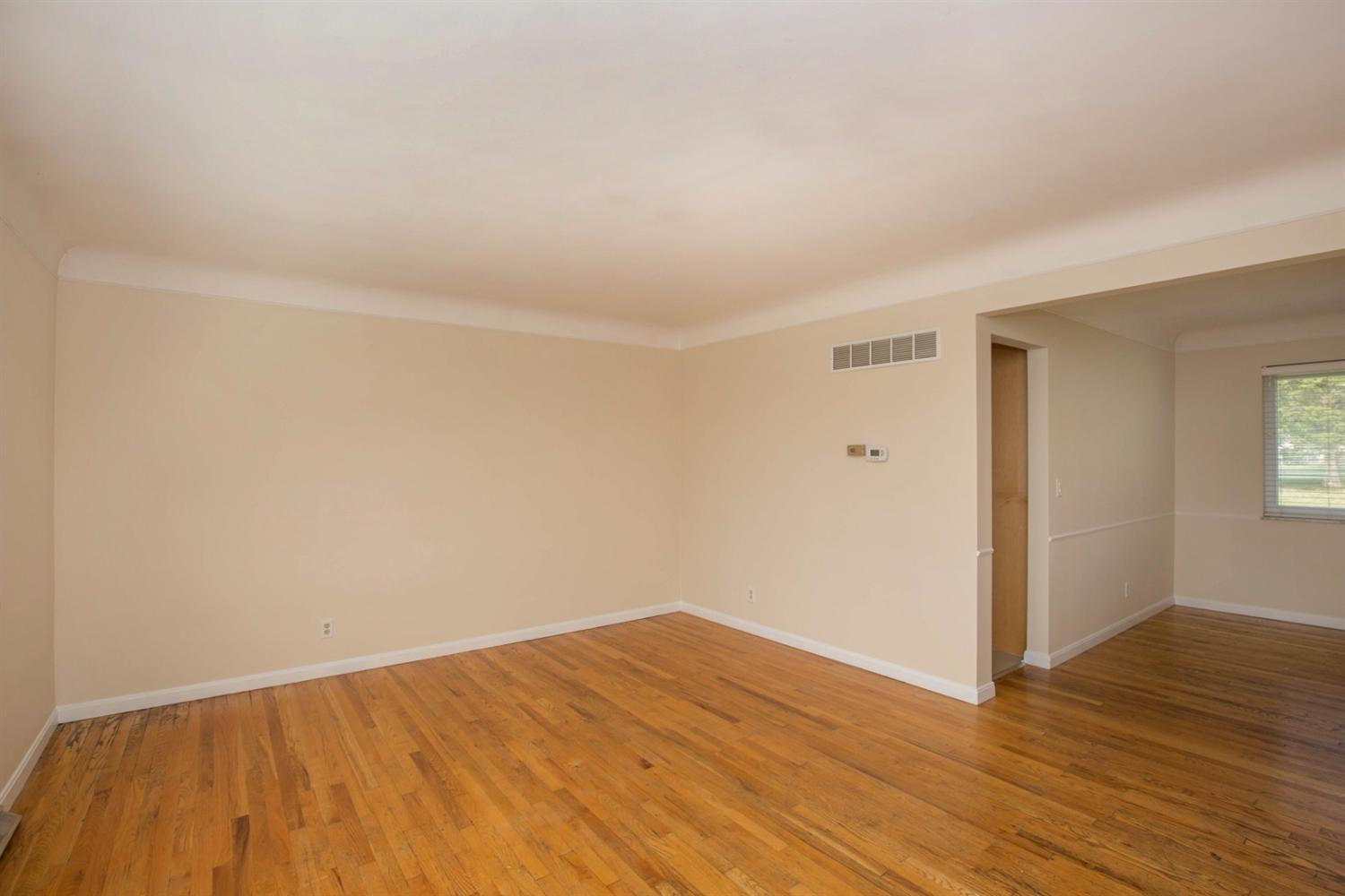 For Sale: 6652 Kirkland Dr Cincinnati, OH 45224