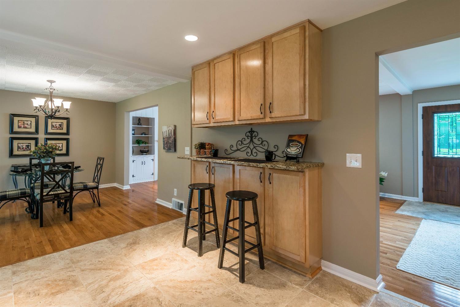For Sale: 7293 Georgetown Ct Cincinnati, OH 45224
