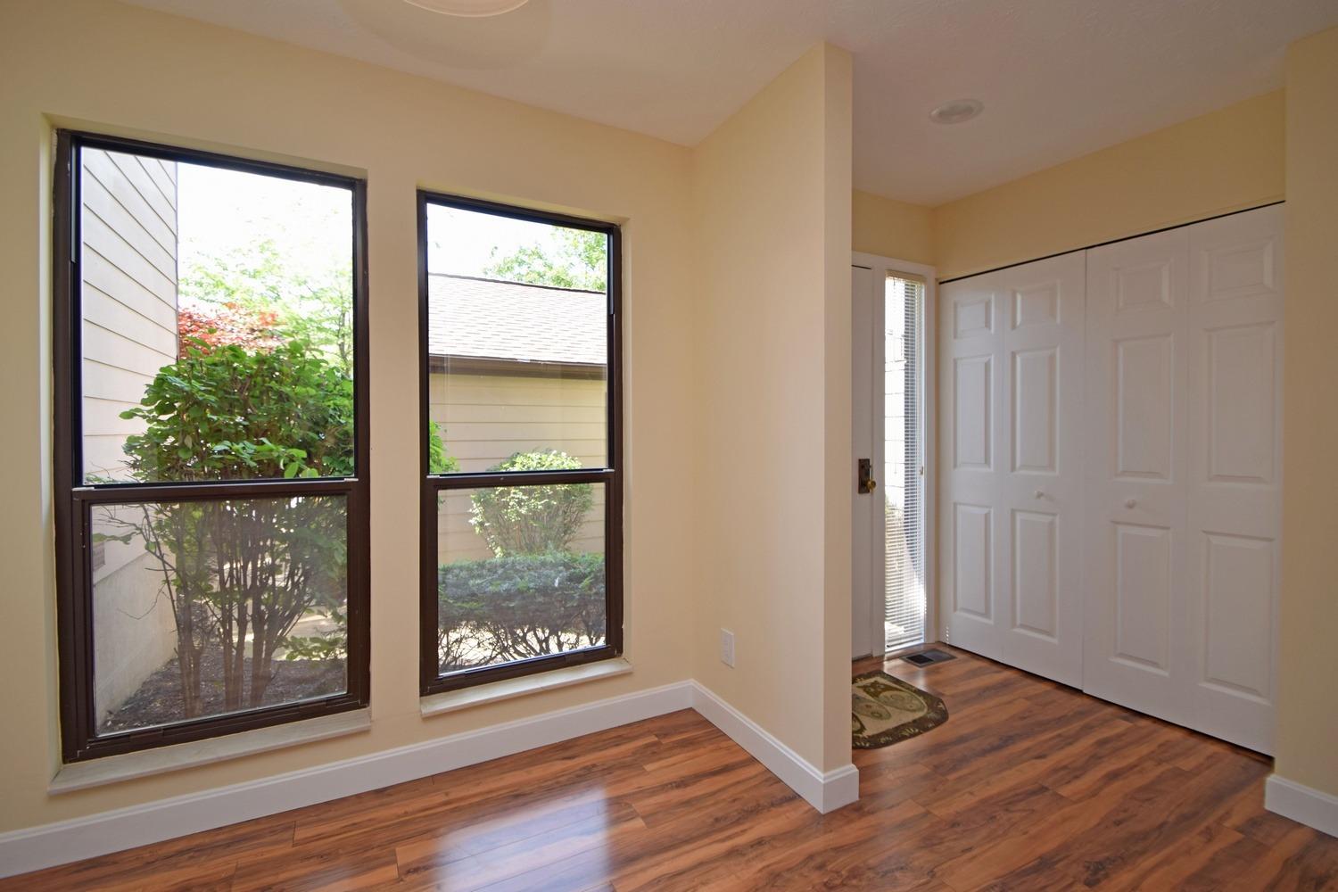 For Sale: 2244 Clough Ridge Dr Cincinnati, OH 45230