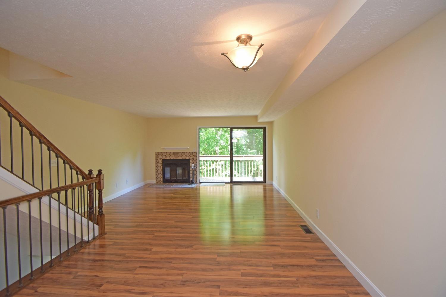 For Sale: 2244 Clough Ridge Dr Cincinnati, OH 45230