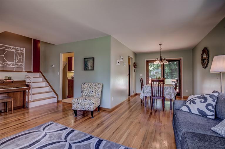 For Sale: 1271 Meadowbright Ln Cincinnati, OH 45230
