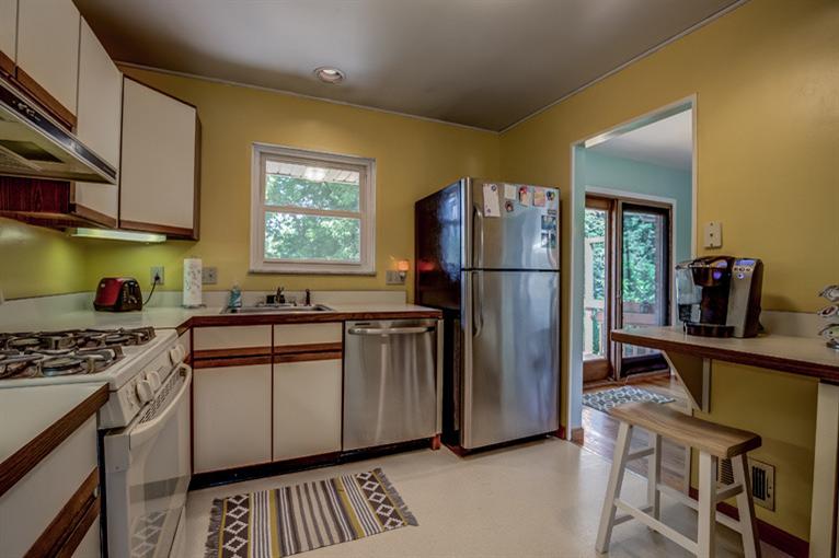 For Sale: 1271 Meadowbright Ln Cincinnati, OH 45230