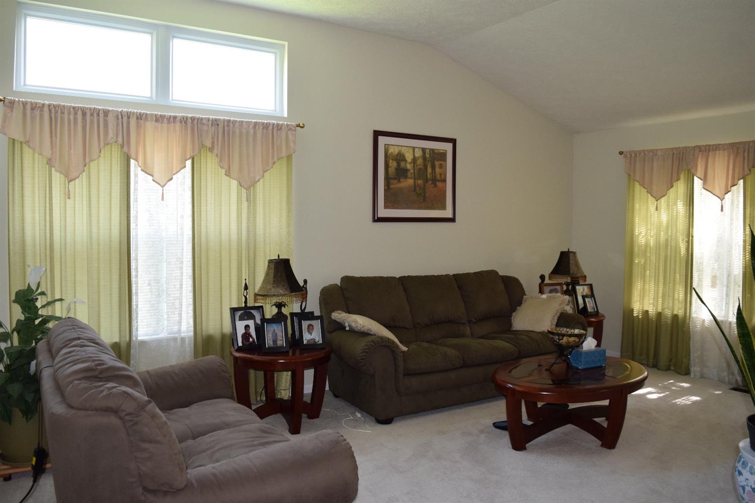 10707 Stargate Ln