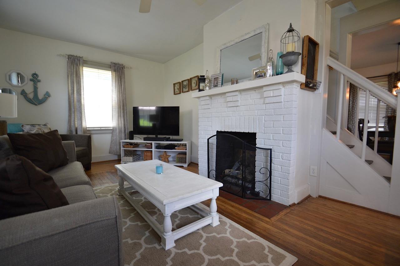 For Sale: 3841 Lansdowne Ave Cincinnati, OH 45236