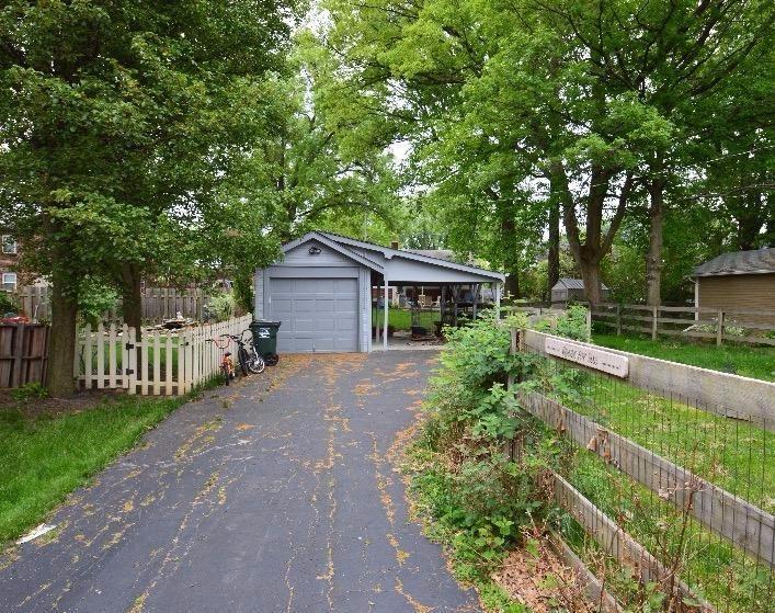 For Sale: 3841 Lansdowne Ave Cincinnati, OH 45236