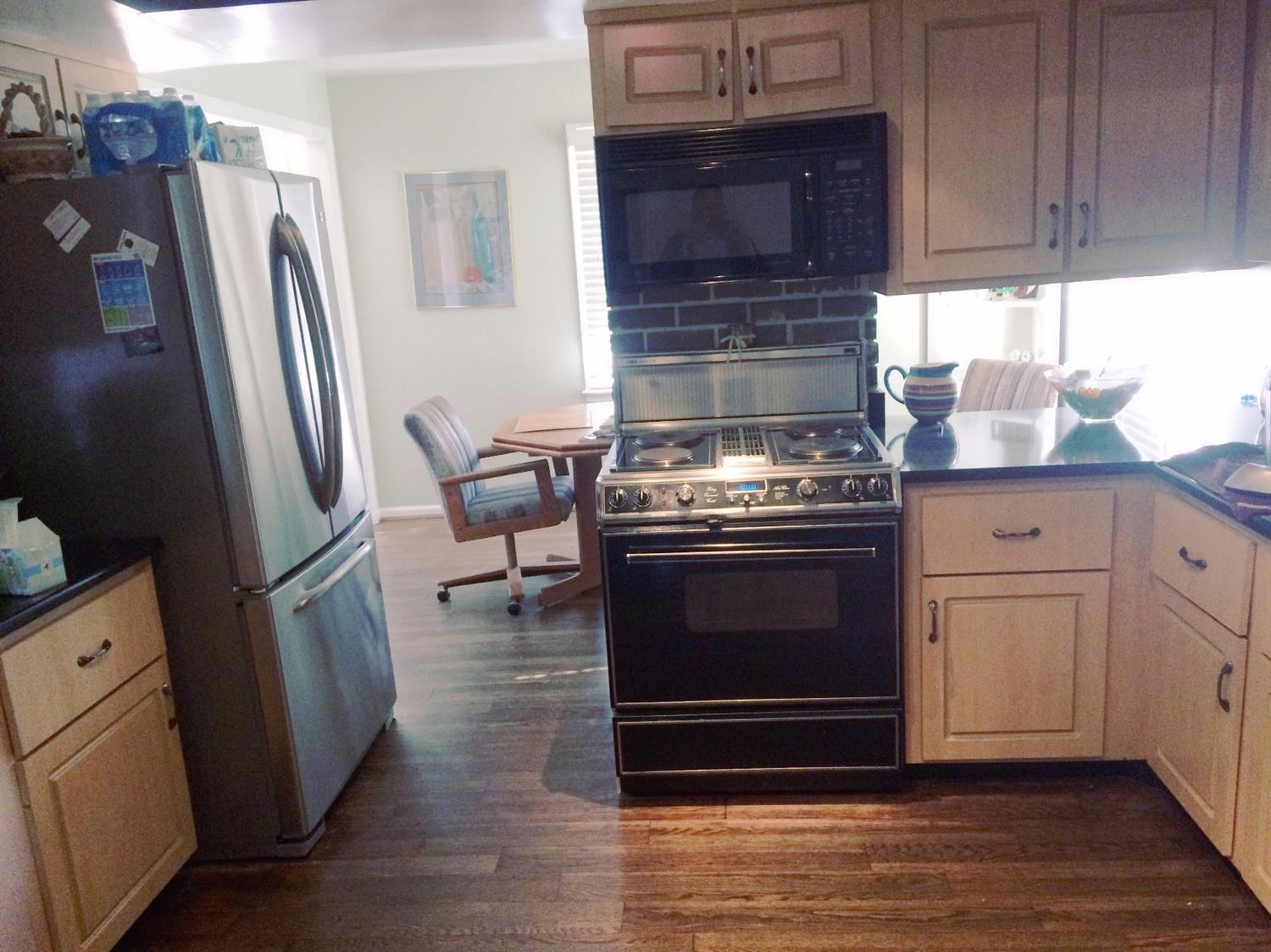 85 Bayham Dr