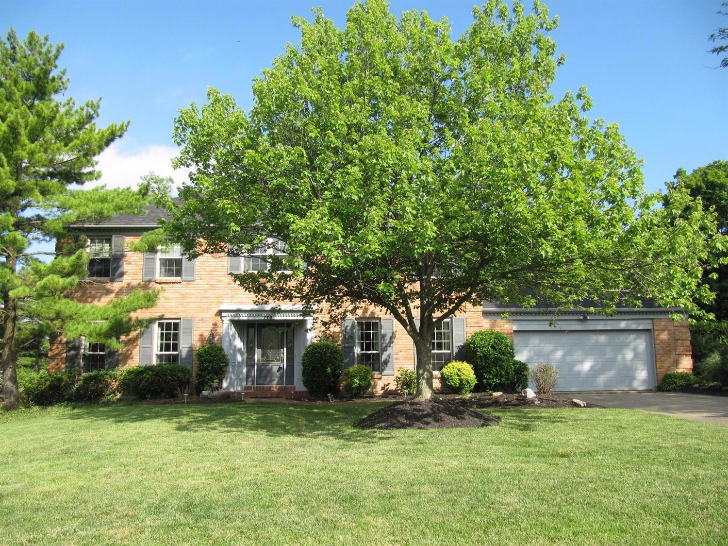 For Sale: 7118 Willowood Dr Cincinnati, OH 45241