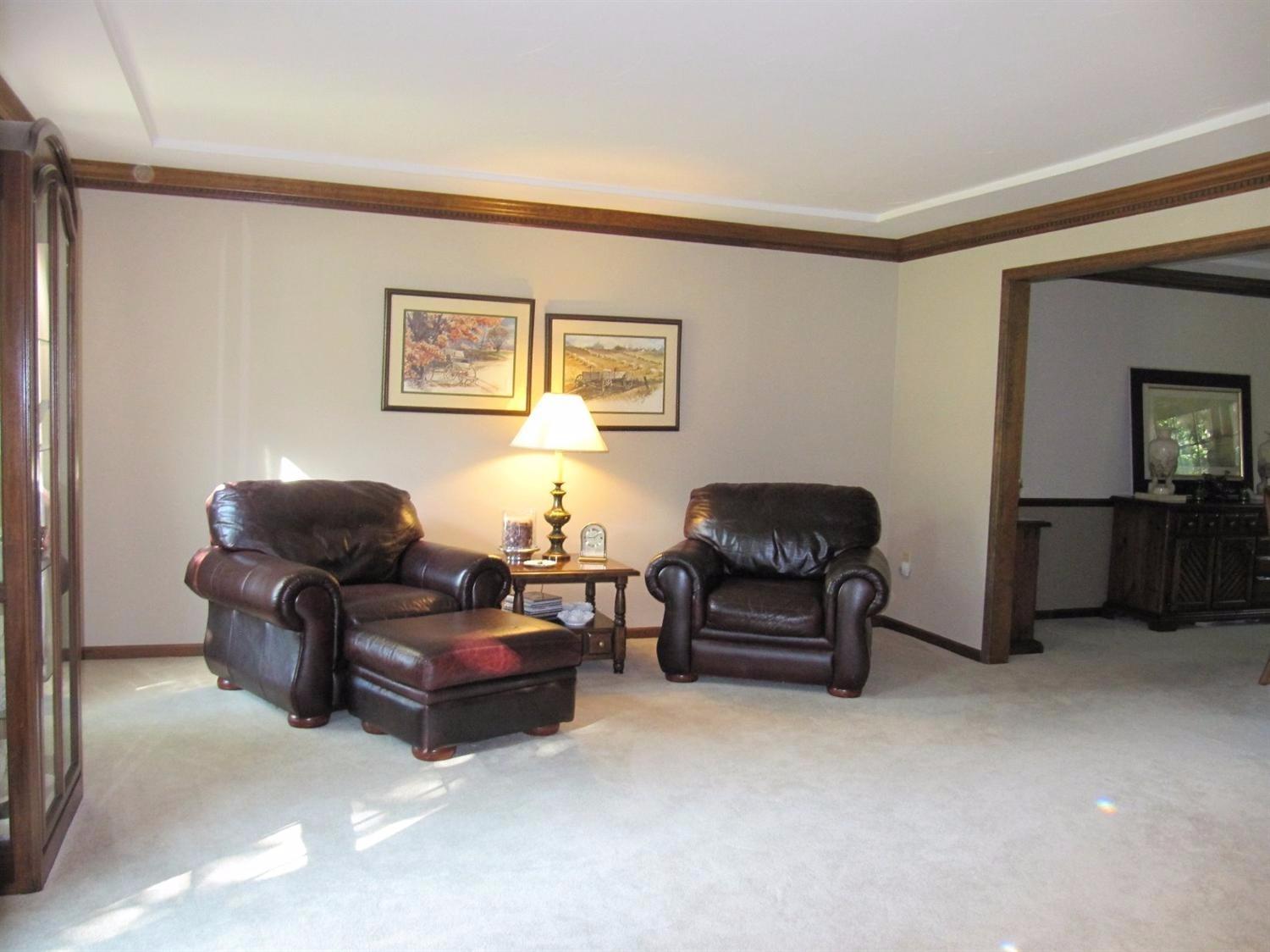 For Sale: 7118 Willowood Dr Cincinnati, OH 45241