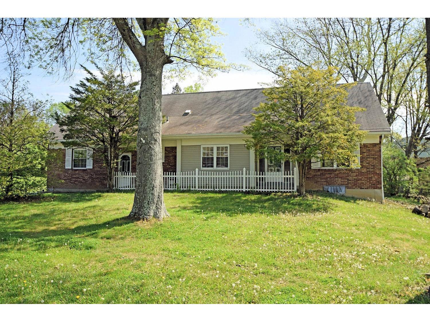 2362 Wolfangel Rd, Cincinnati OH 45244