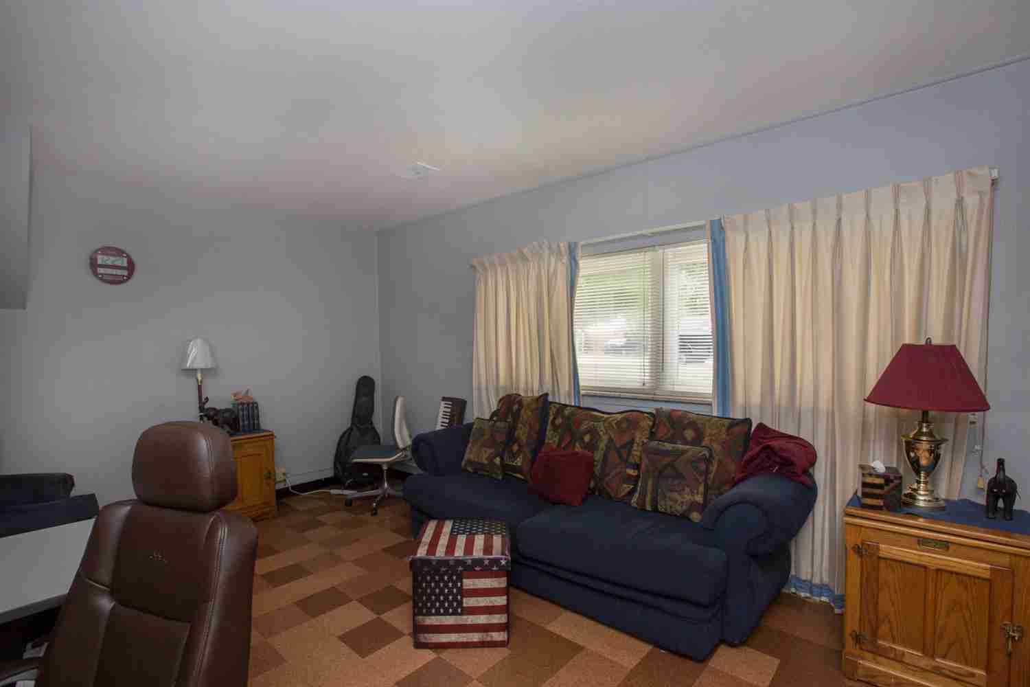 For Sale: 12151 Chesterdale Rd Cincinnati, OH 45246
