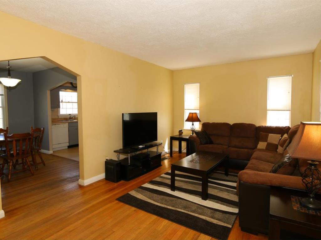 For Sale: 3842 Biehl Ave Cincinnati, OH 45248