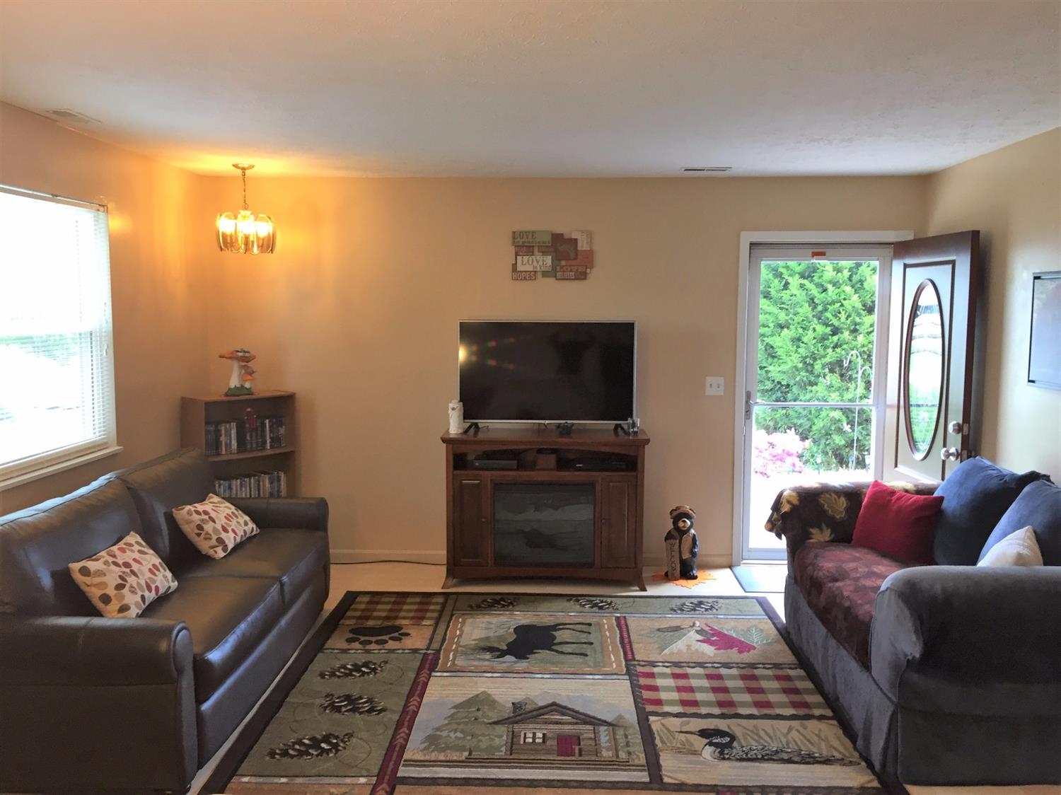 6454 Parkview Cir
