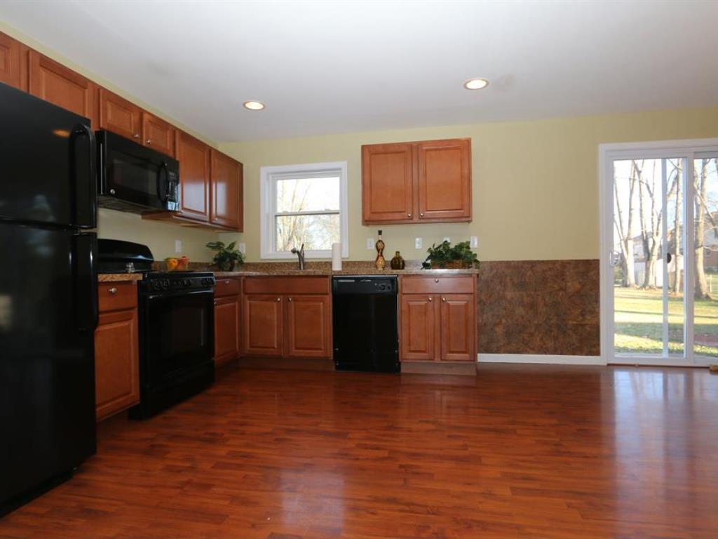 8246 Woodruff Rd