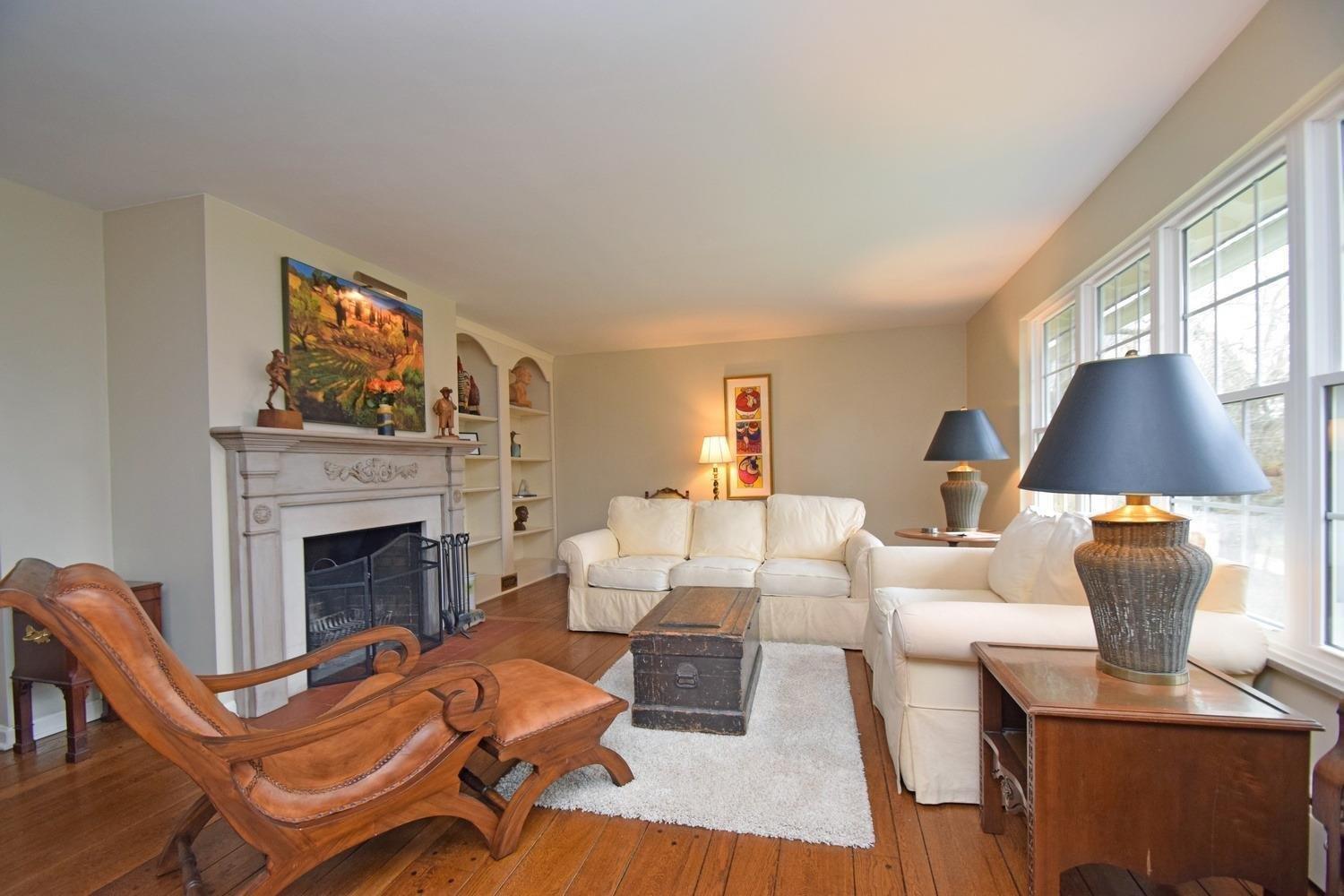 1379 Wolfangel Rd