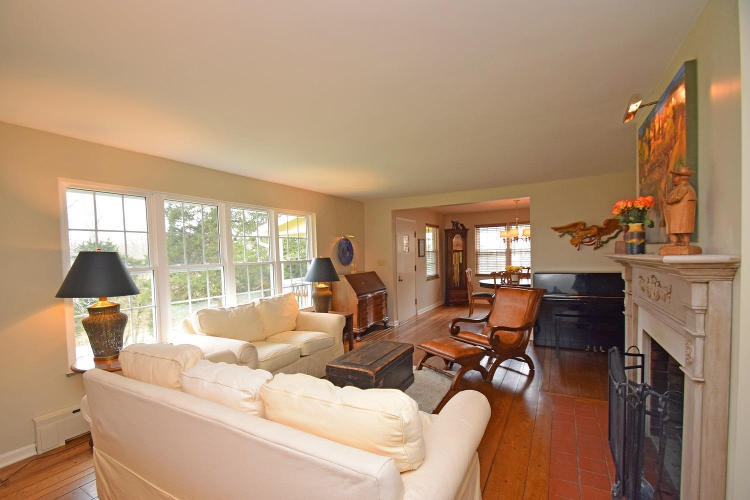 1379 Wolfangel Rd