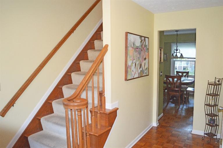 For Sale: 963 Duxbury Ct Cincinnati, OH 45255