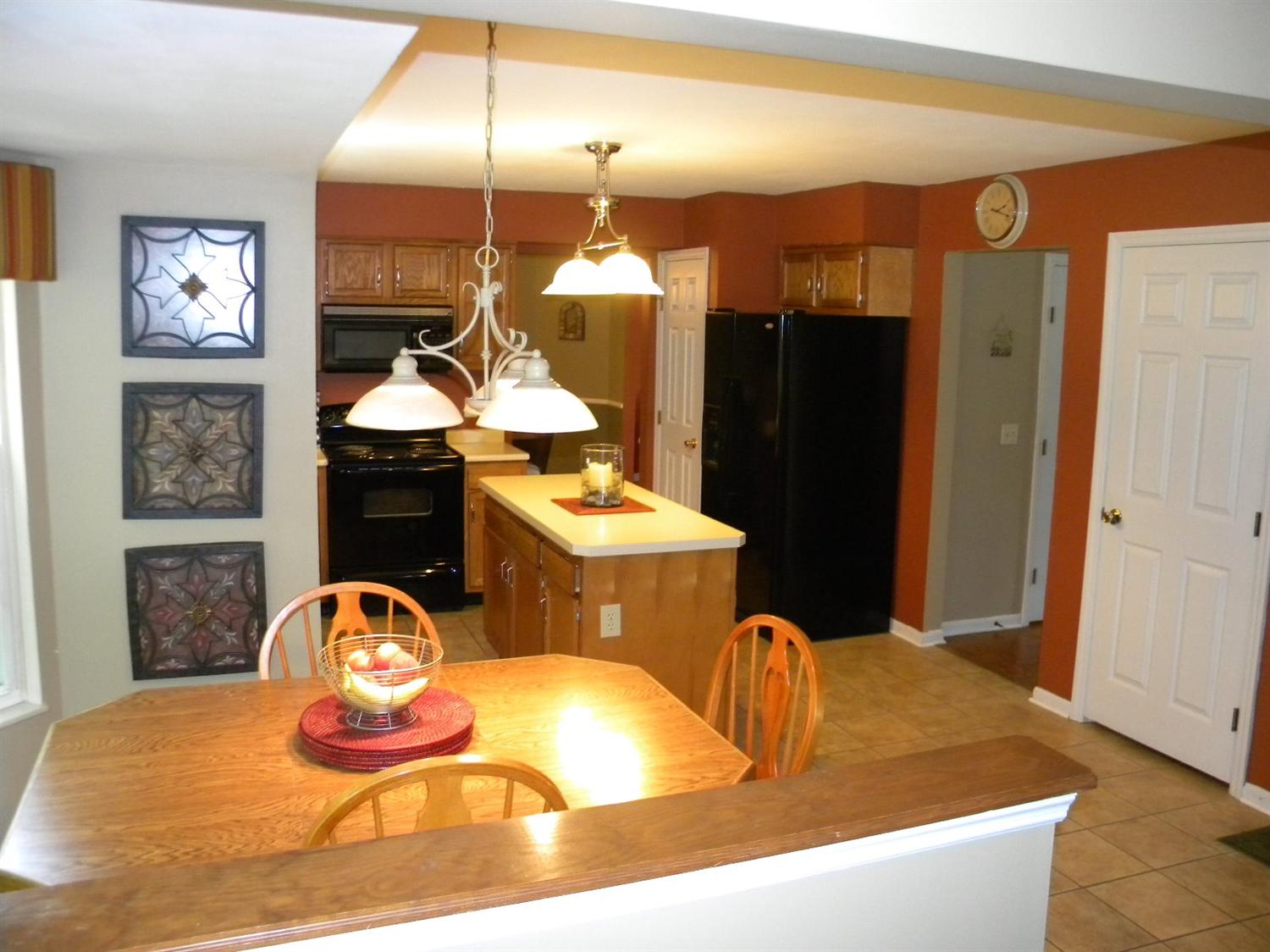 For Sale: 537 Sugar Maple Ct Cincinnati, OH 45255