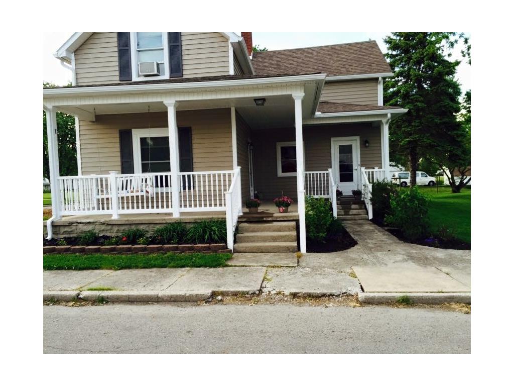 208 W Walnut St