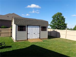 For Sale: 900 Golden Beech Dr Brookville, OH 45309