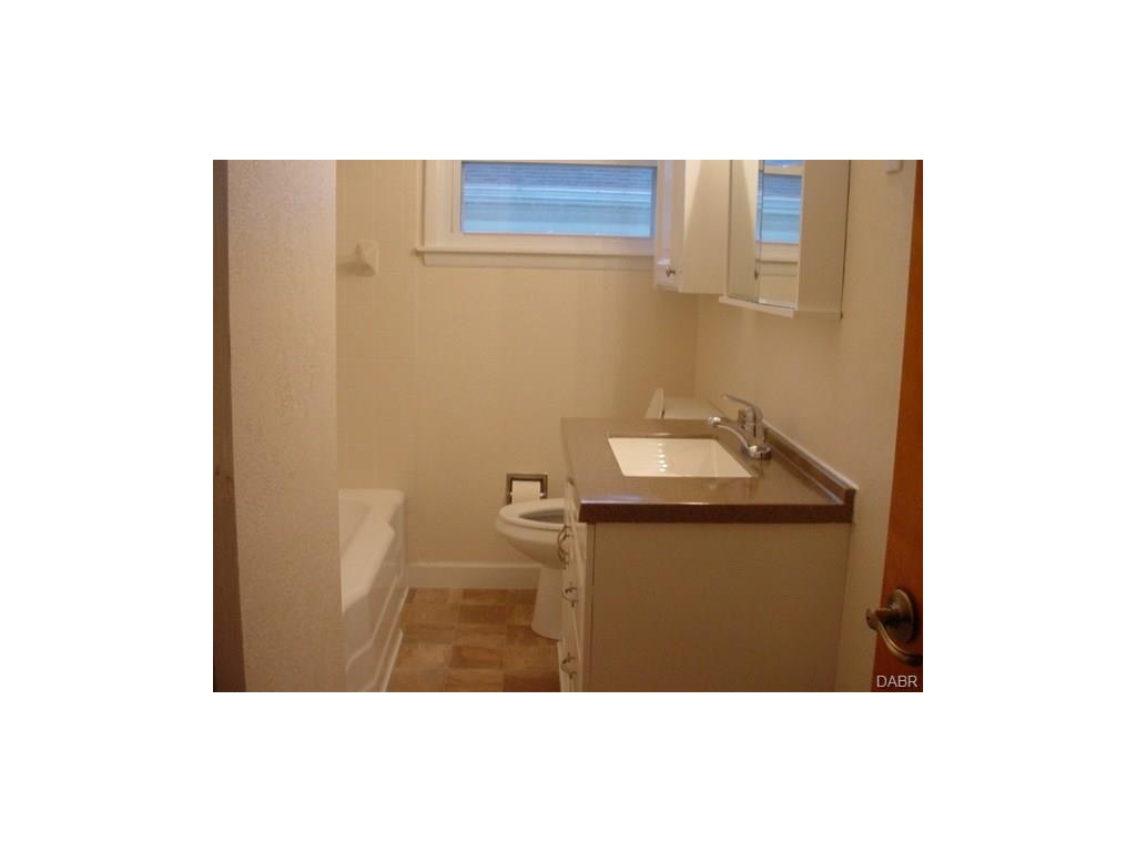 2121 Wellington Ct