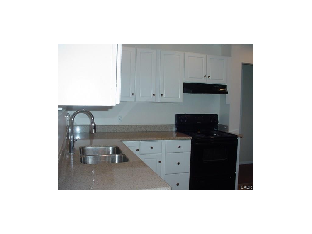 2121 Wellington Ct