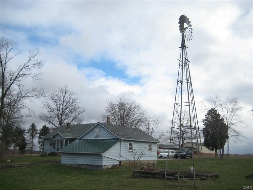 133 E Center St
