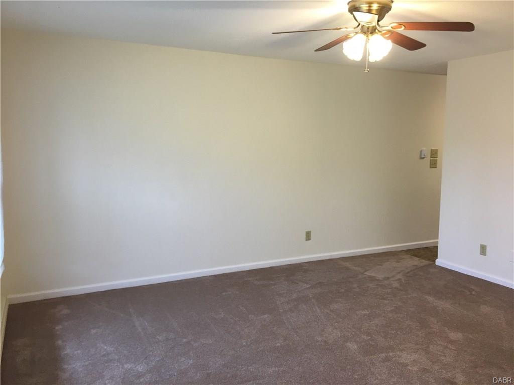 21 S Circle Dr