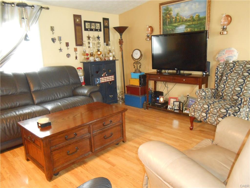 2429 W Alex Bell Rd