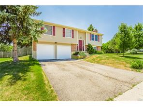 For Sale: 2400 Spring Valley Rd Miamisburg, OH 45342