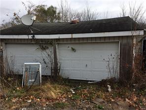 110 E Cross St
