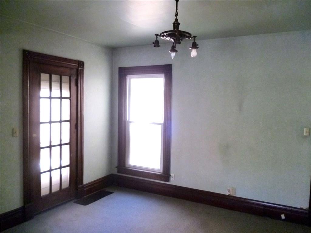 713 S Main