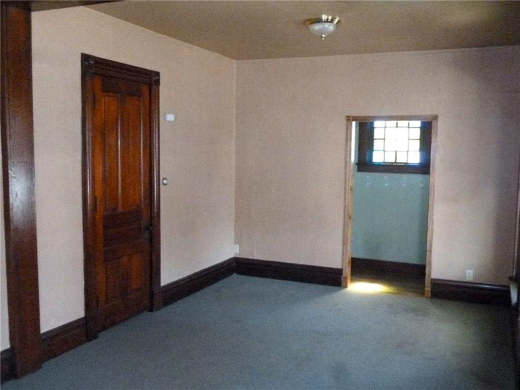 713 S Main