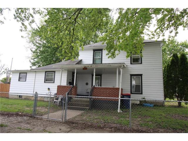 715 N College