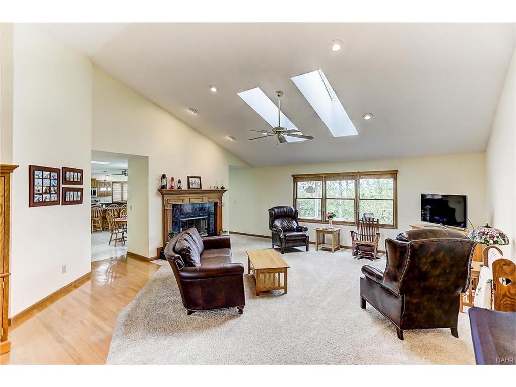 105 Countryside Dr