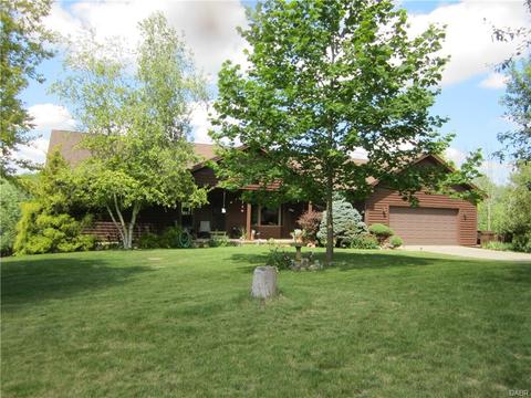 601 Country Ln