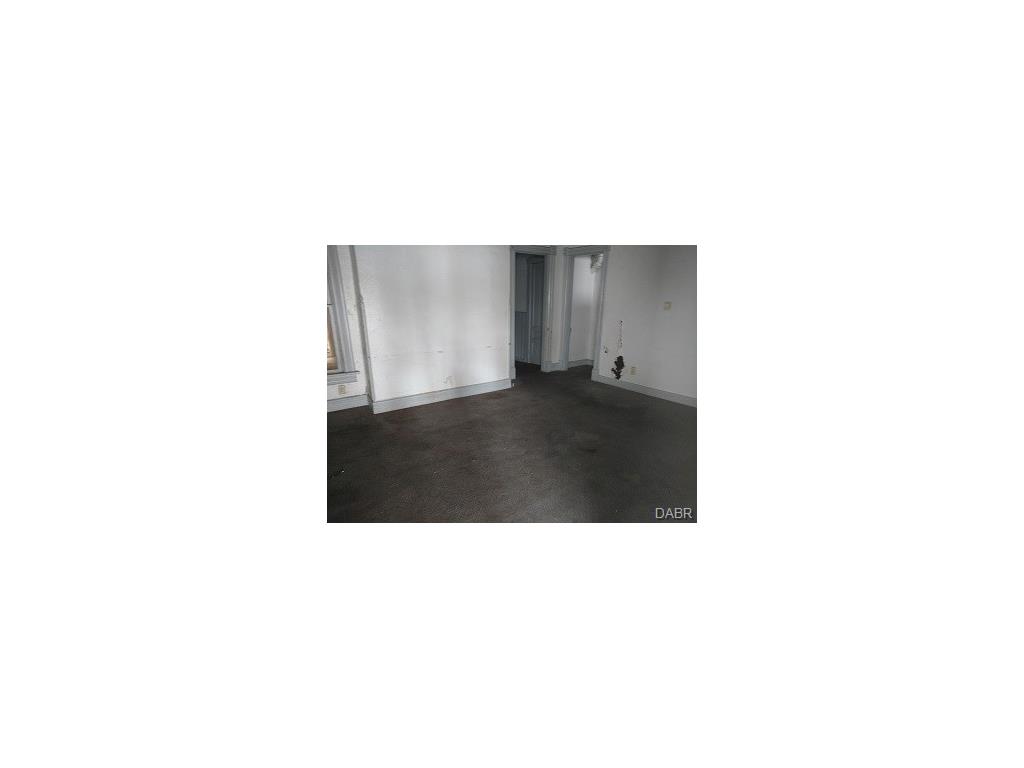 51 E Maplewood Ave