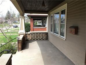 39 Redwood Ave