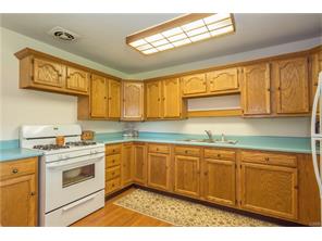 For Sale: 6142 Farmborough Dr Dayton, OH 45424
