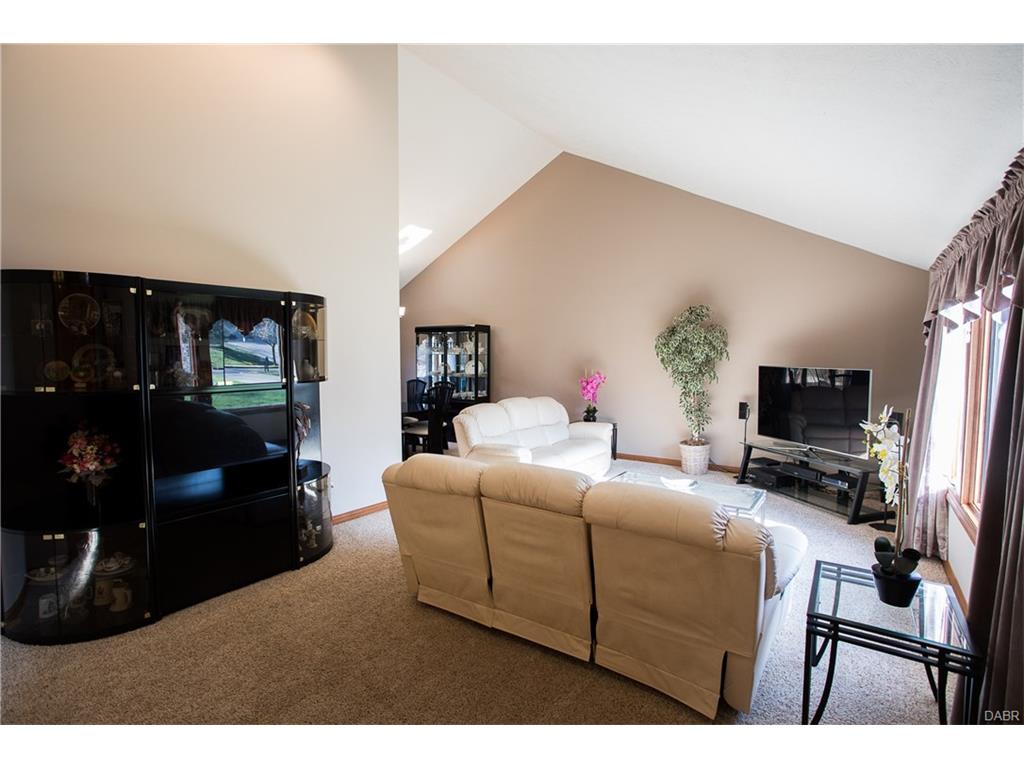 441 Ashton Ct