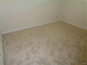 For Sale: 206 Ironwood Dr Dayton, OH 45449